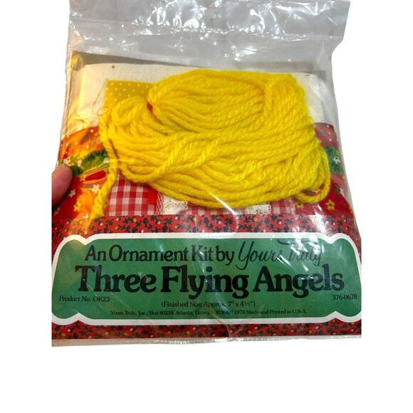 Vtg 70s Christmas Fabric Ornament Kit Three Flying Angels by Yours Truly - Picture 4 of 5